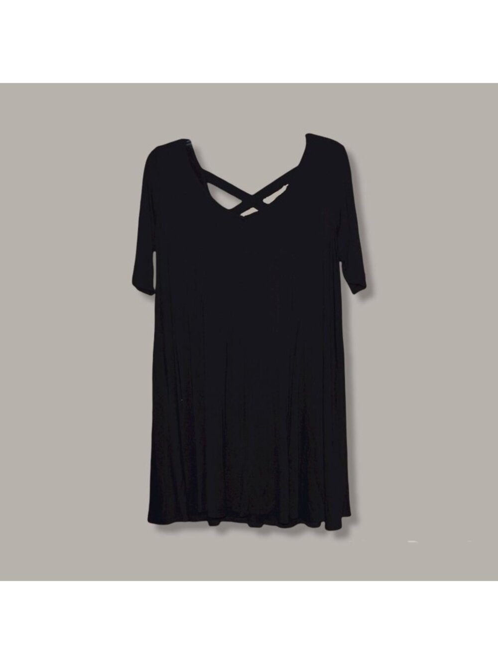 Soprano Women's Sz M Black Criss Cross Back Black Tunic Dress Shirt